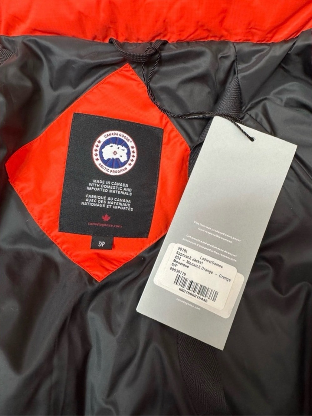 Canada Goose Approach Jacket - Picture 12 of 13